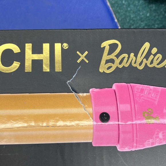 Barbie , CHI  1 in. Ceramic curling wand.  New in box.  Minor marks on box - Picture 5 of 7